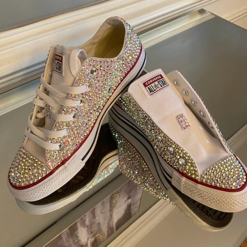 CUSTOM MADE SNEAKERS